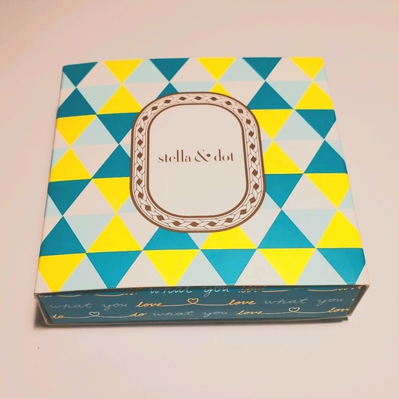 Stella & Dot Special Edition Love Patterned Box - Picture 1 of 1